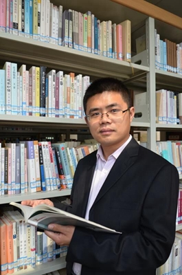 49947a47ec1747e5b82f753e71d46976.jpg 赵晓峰_副本_副本.jpg